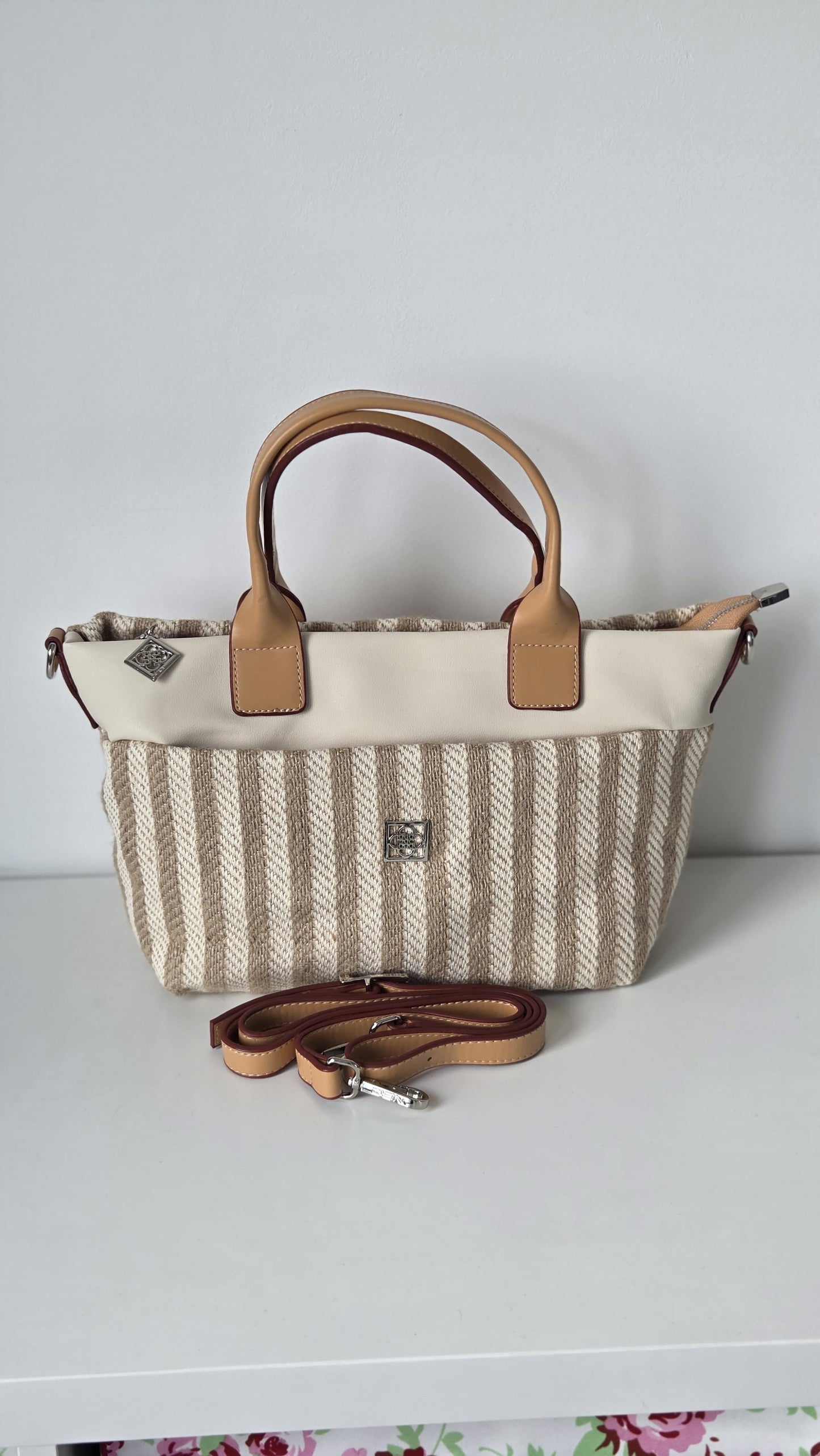 Elle handbag